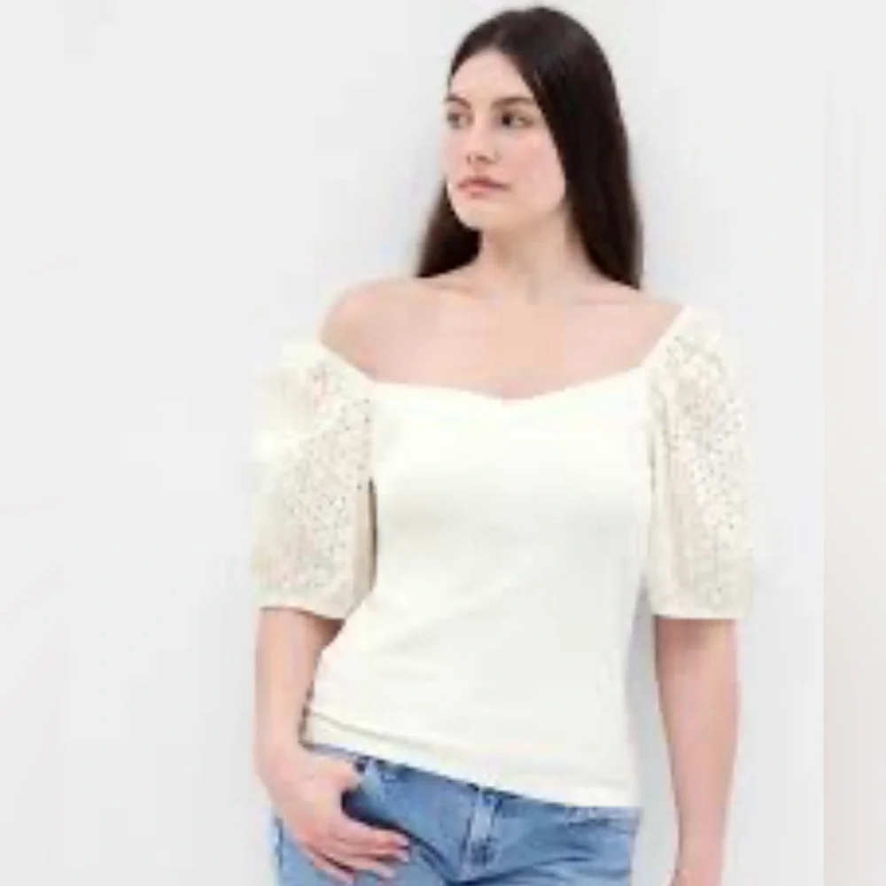 NWT Modern Eyelet Puff Sleeve Sweetheart T-Shirt - Picture 4 of 7